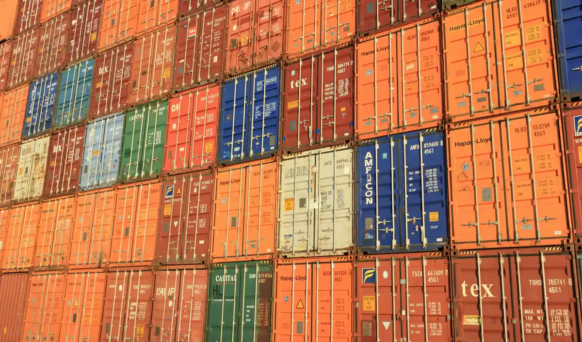 Shiftyard team — logistics
